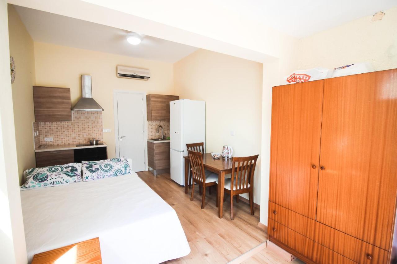 Hotel Moon-Light Studio Larnaca Zewnętrze zdjęcie